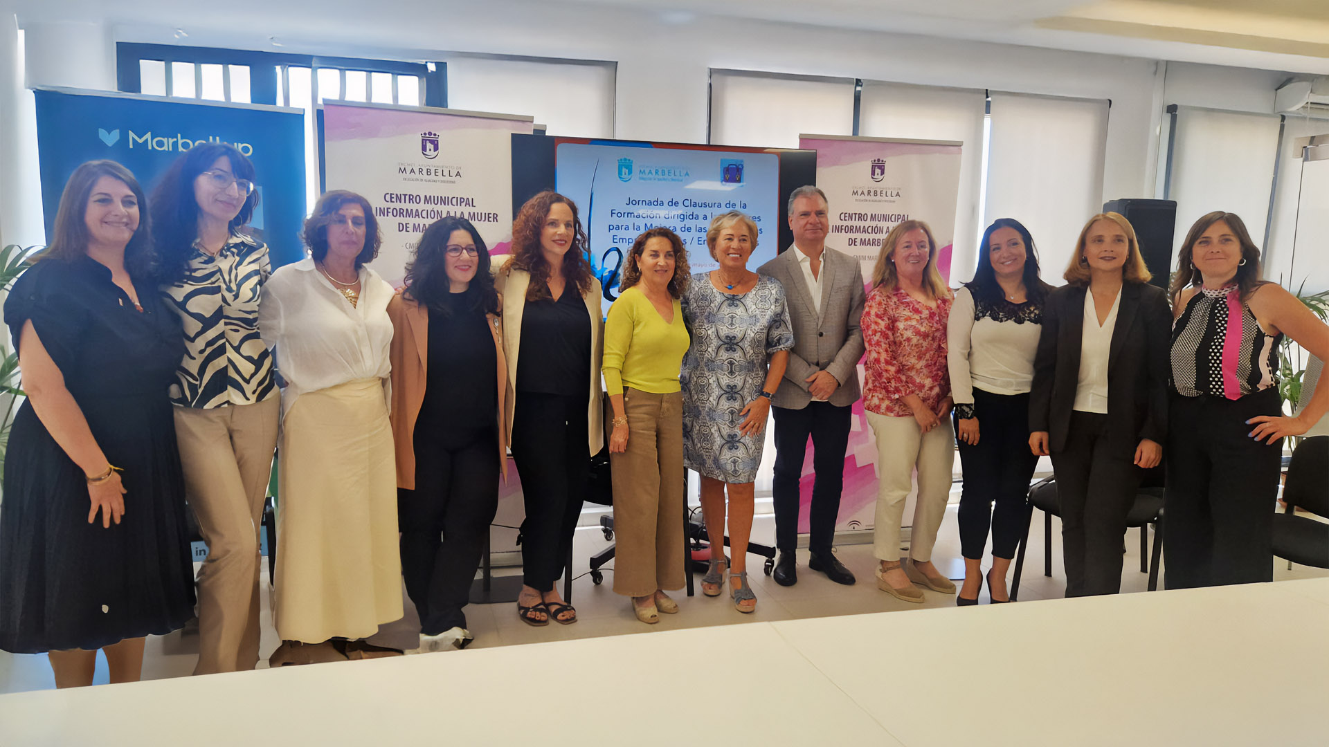 Acompañamos una nueva hornada de mujeres emprendedoras formadas en nuestro municipio Acompañamos una nueva hornada de mujeres emprendedoras formadas en nuestro municipio