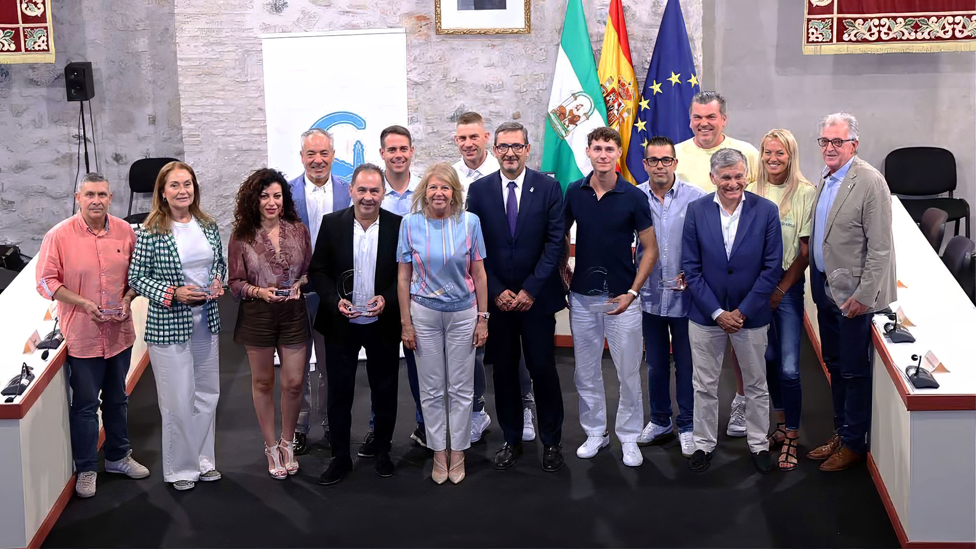 Entre otros establecimientos, reconocimiento municipal a nuestros socios Tanino y Garden Center Linda Vista